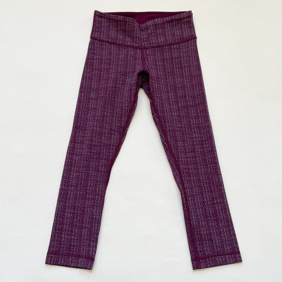 Lululemon Wunder Under Crop - Picture 4 of 5